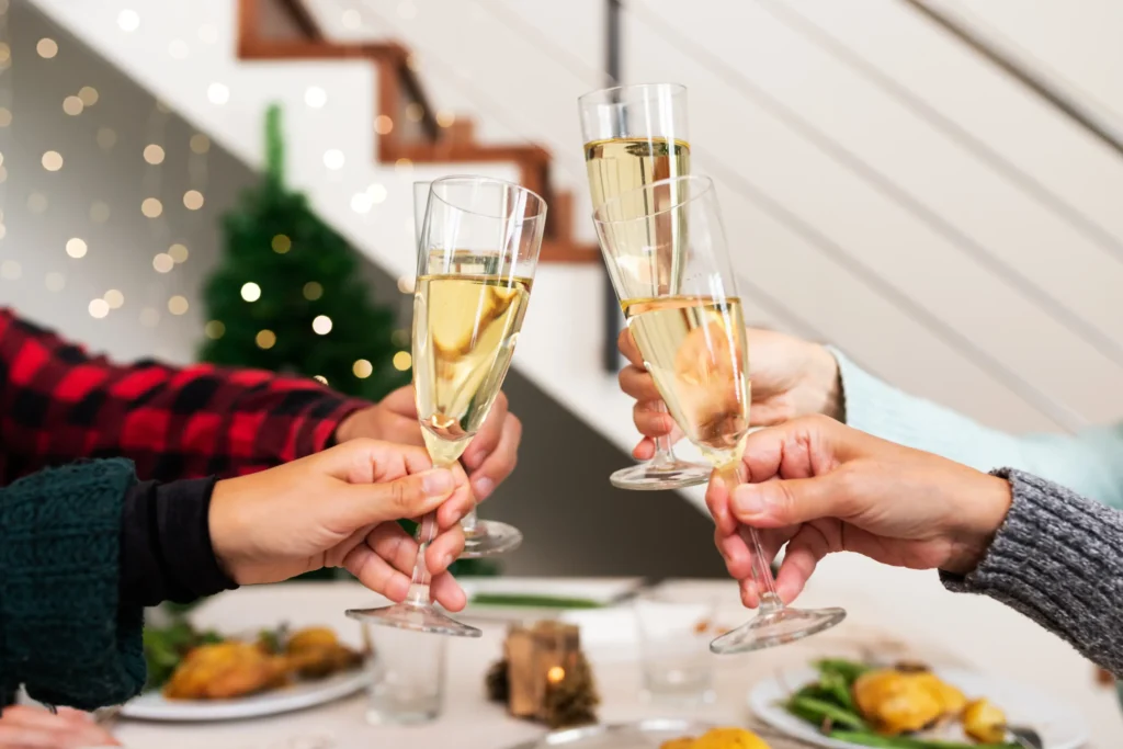 limitare i bridisi limitare il consumo di alcol Dieta durante le feste di Natale: i consigli del nutrizionista per non ingrassare!