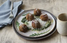 piatto di polpette di lenticchie