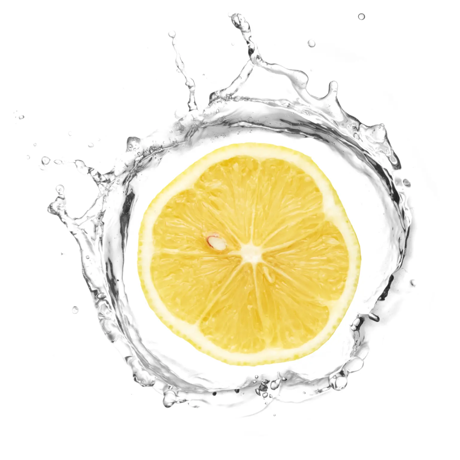 bere acqua e limone oltre ad essere dissetante porta diversi benefici per la salute