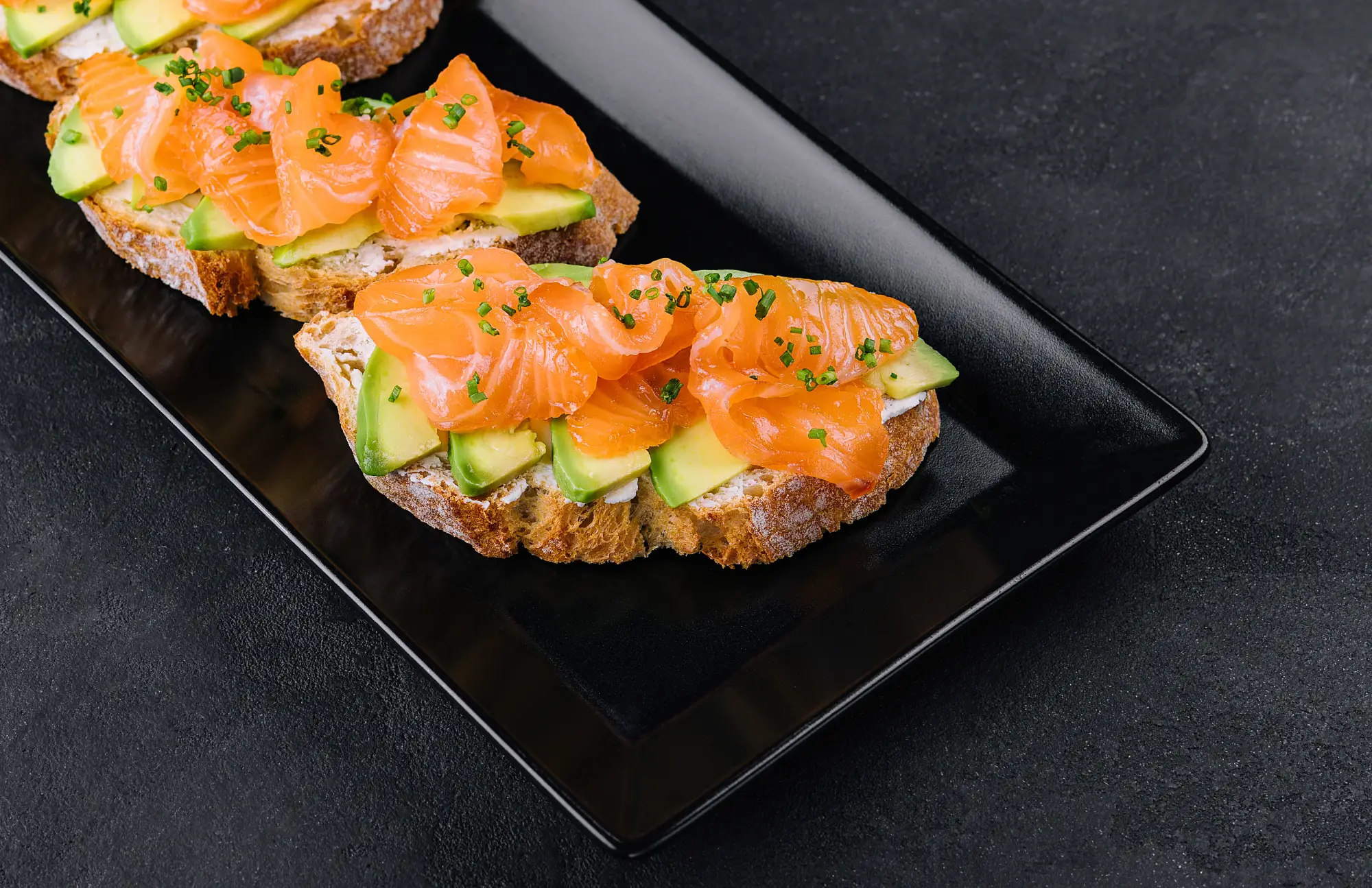 ricetta superfood bruschette con avocado e salmone affumicato Superfood, tutto quello che devi sapere