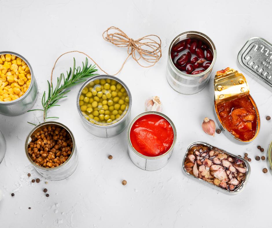 Cibi in scatola dalle conserve ai legumi